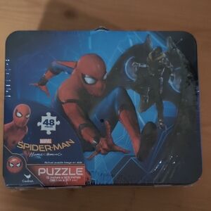 Marvel Spider-Man Puzzle - Blue and Red